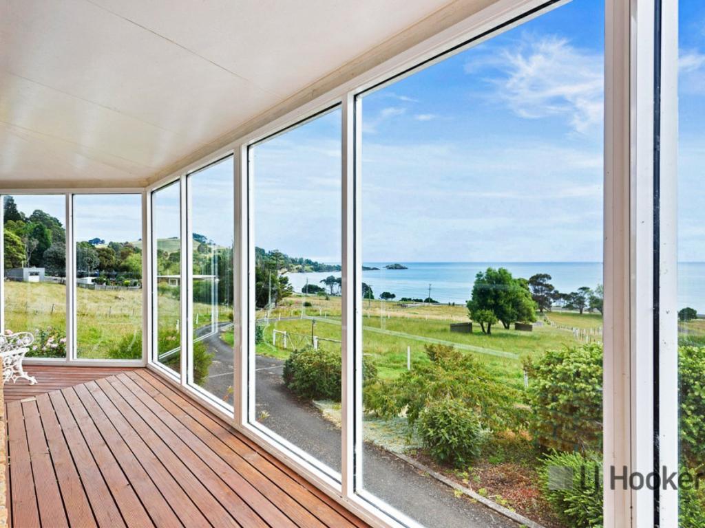 257 Penguin Rd, West Ulverstone, TAS 7315