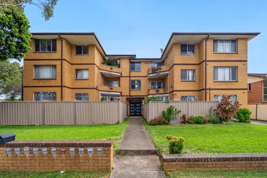 2/41-43 Rosemont St S, Punchbowl, NSW 2196