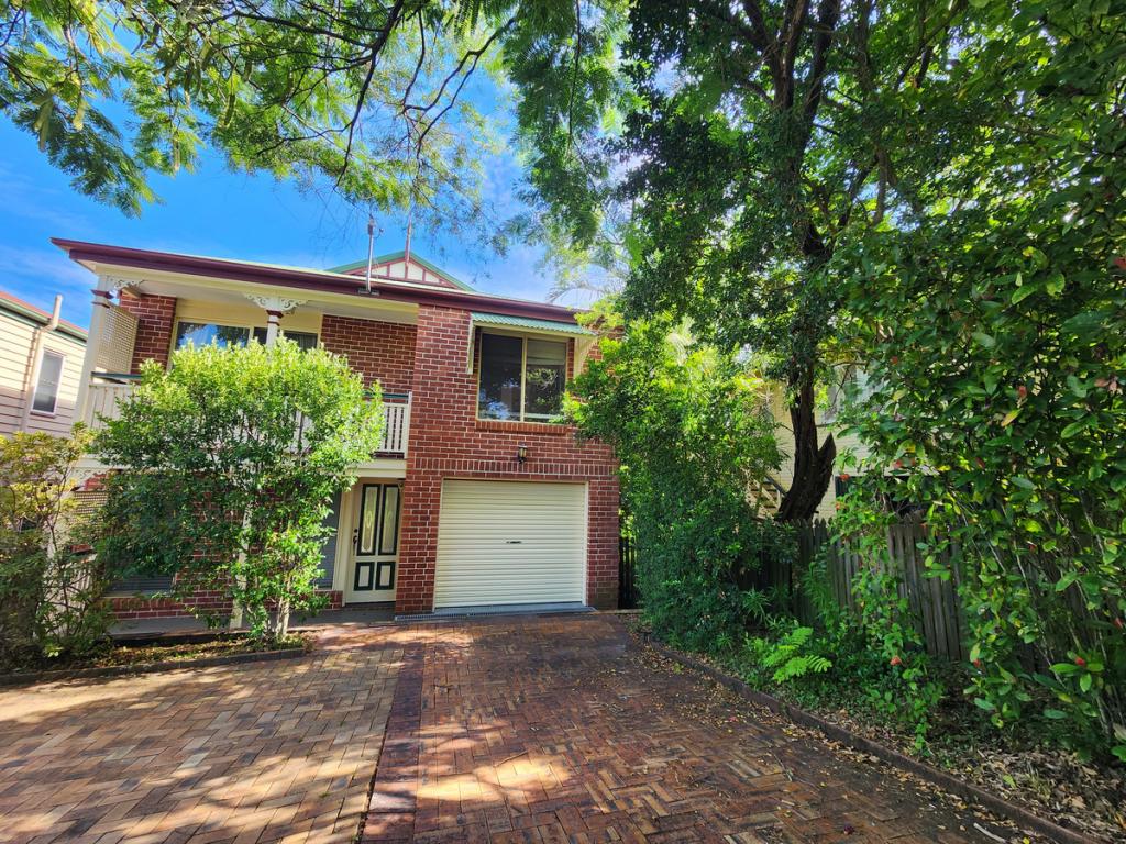 31 Burns Pde, Chapel Hill, QLD 4069