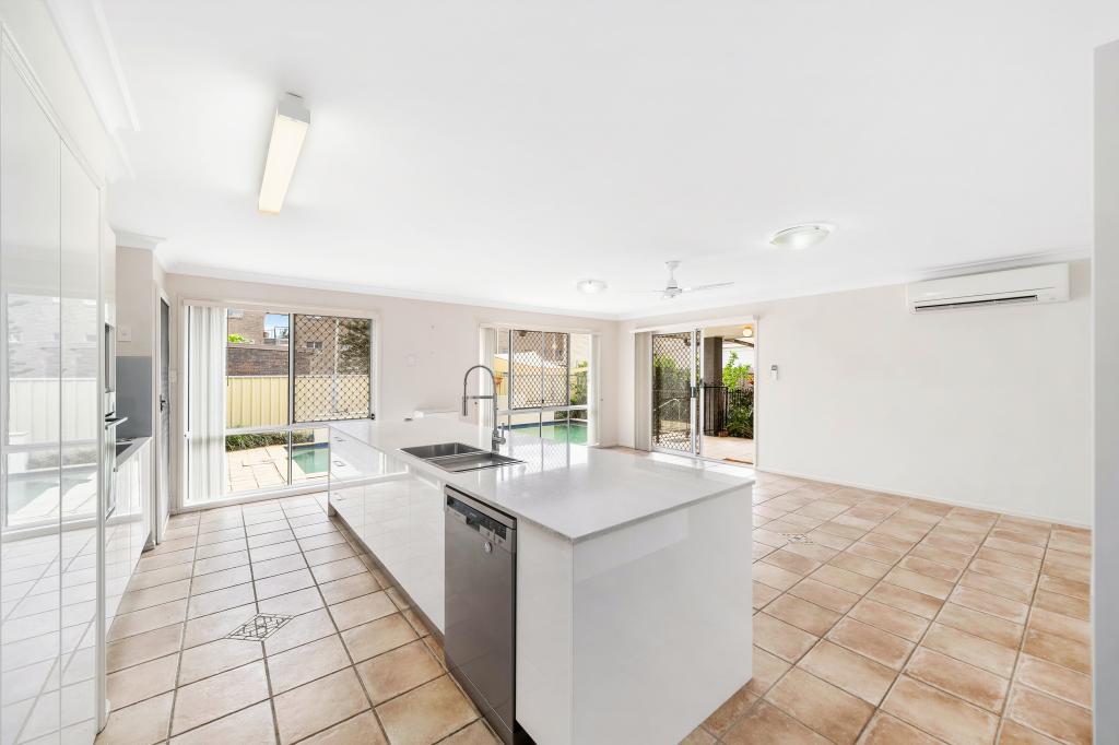 6a Moffatt St, Scarborough, QLD 4020