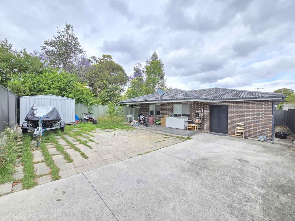 32A HOOD ST, YAGOONA, NSW 2199