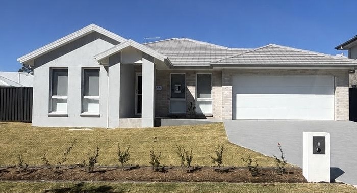 5 FAHEY CRES, APPIN, NSW 2560