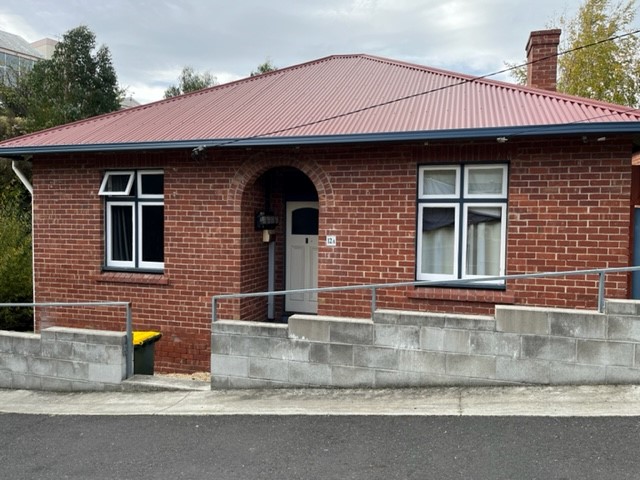 12a Lincoln St, Sandy Bay, TAS 7005