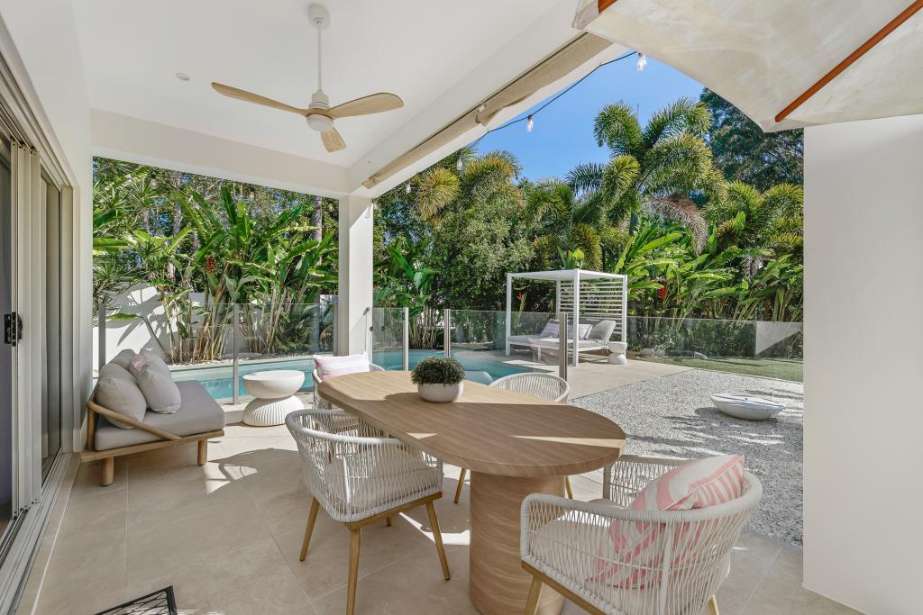7015a Vista Dr, Benowa, QLD 4217
