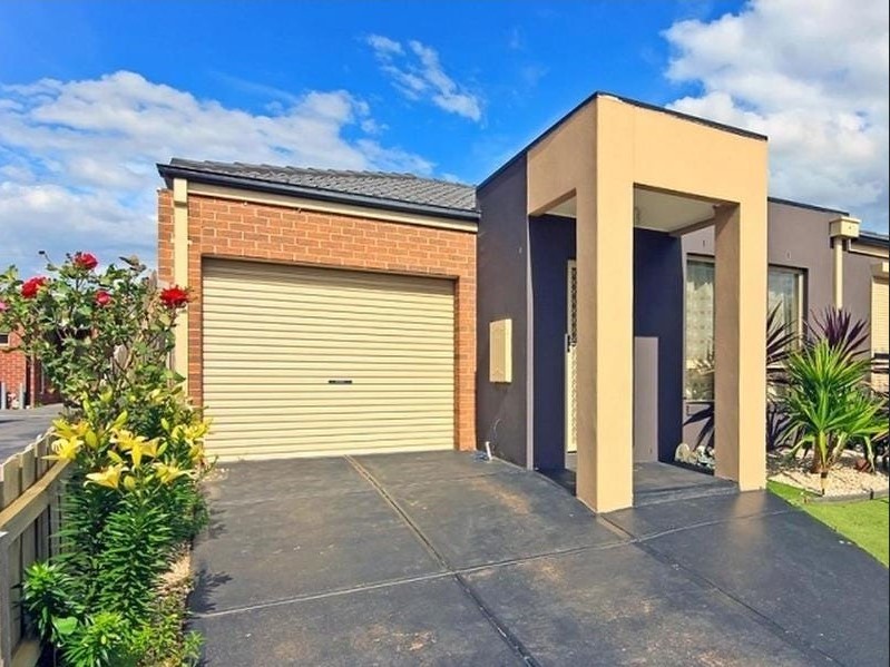 2/30 Harrow Pl, Truganina, VIC 3029