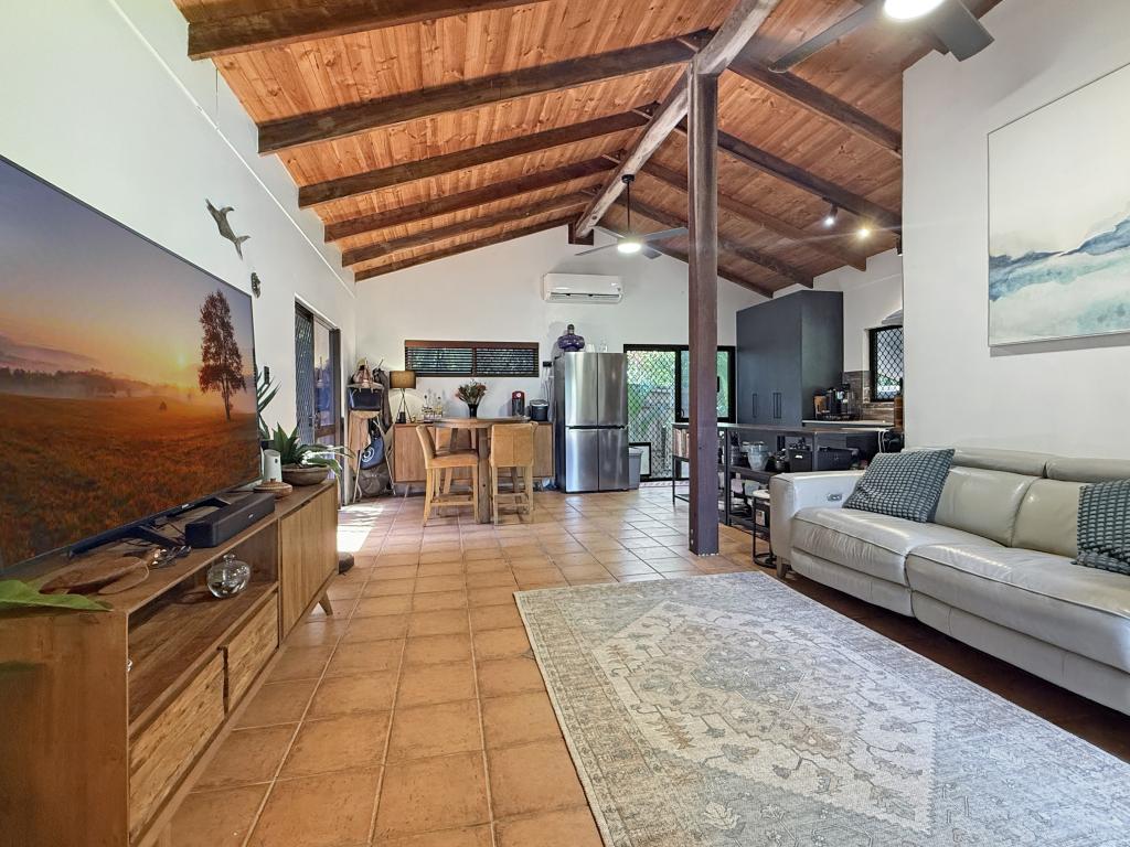 4 Dunkalli Cres, Wongaling Beach, QLD 4852