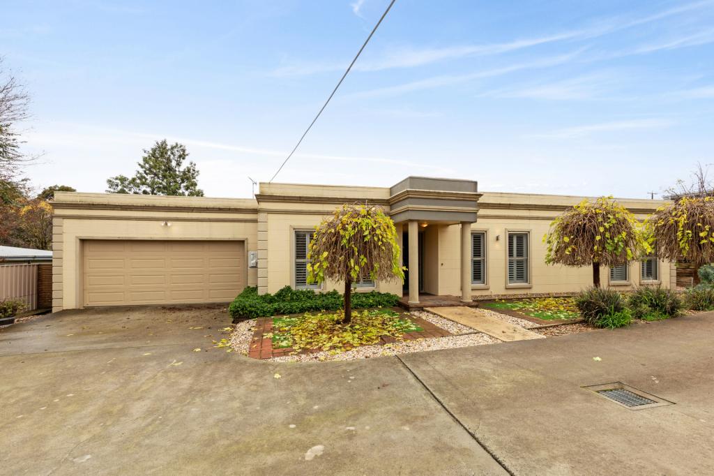4/72A STERNBERG ST, KENNINGTON, VIC 3550