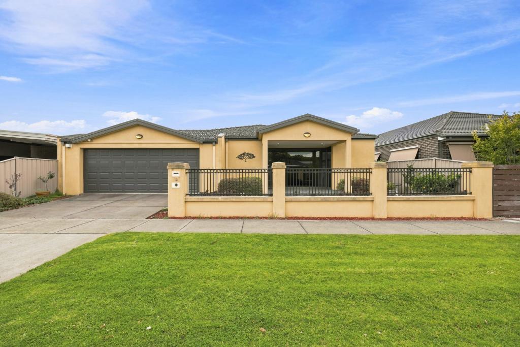 12 TOPPING ST, SALE, VIC 3850