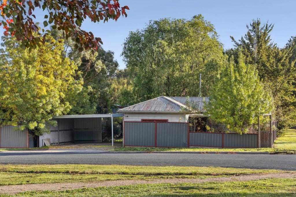 77 Ebden St, Kyneton, VIC 3444