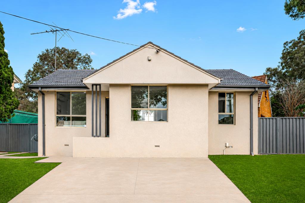 22 MOFFATT DR, LALOR PARK, NSW 2147