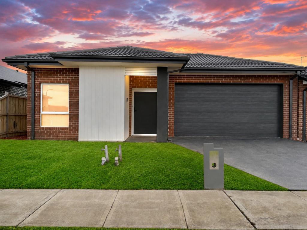 11 Balmore St, Beveridge, VIC 3753