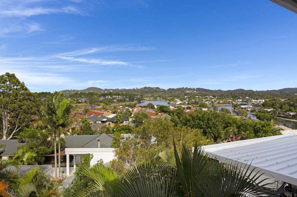 9 Hovea Ct, Elanora, QLD 4221