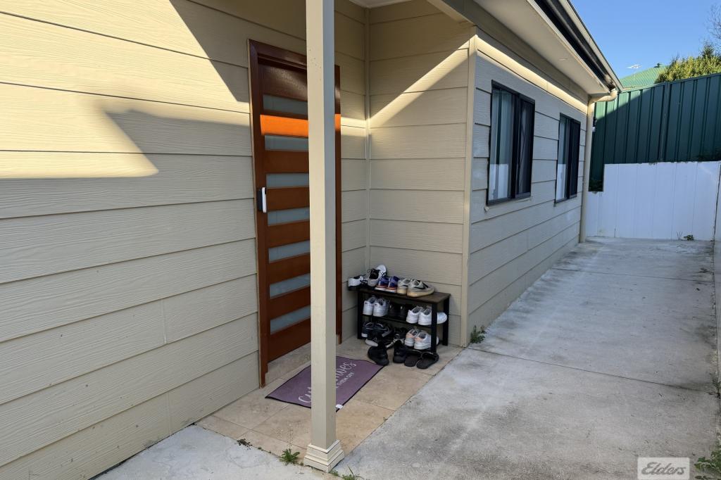 10a Mississippi Cres, Kearns, NSW 2558