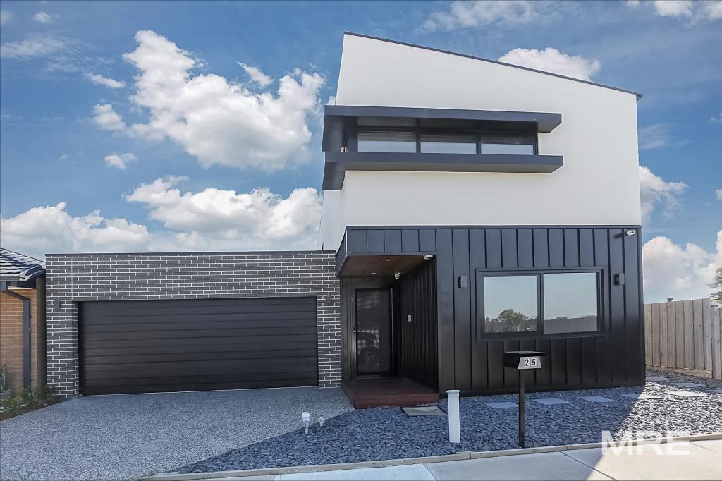 25 Milliners Ave, Keysborough, VIC 3173