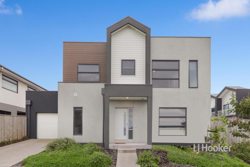 28 Mountjoy Cct, Clyde North, VIC 3978