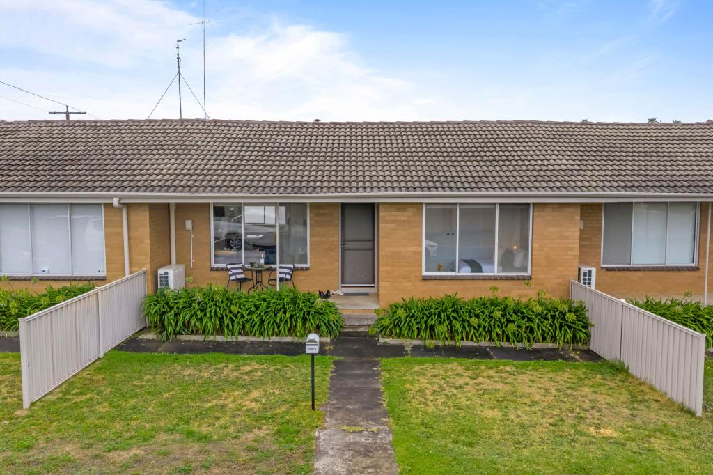 2/749 GEELONG RD, CANADIAN, VIC 3350