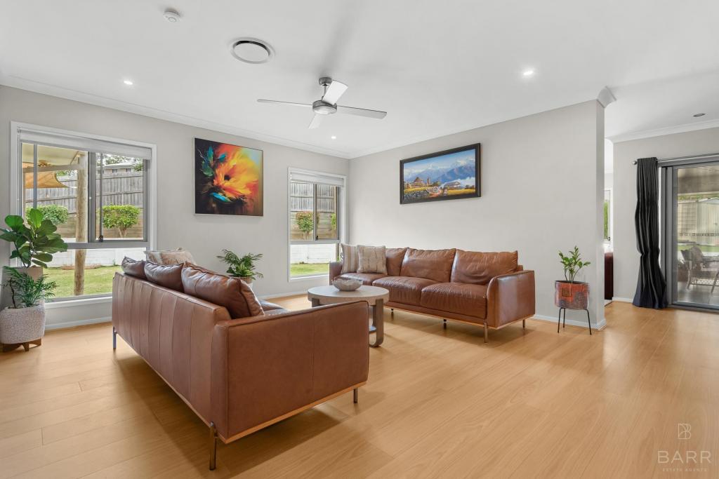 5 Nightjar Cl, Moggill, QLD 4070