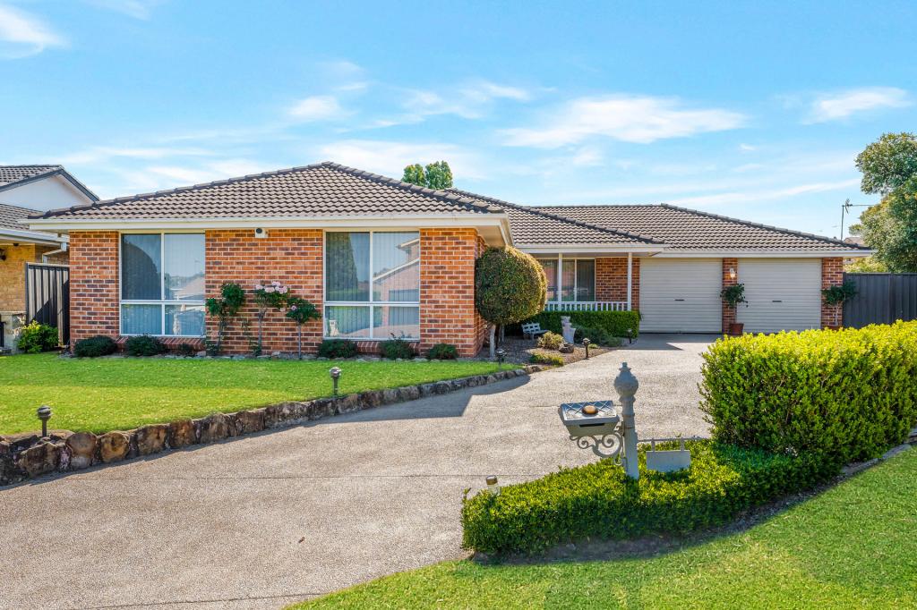 8 Macken Cl, Edensor Park, NSW 2176