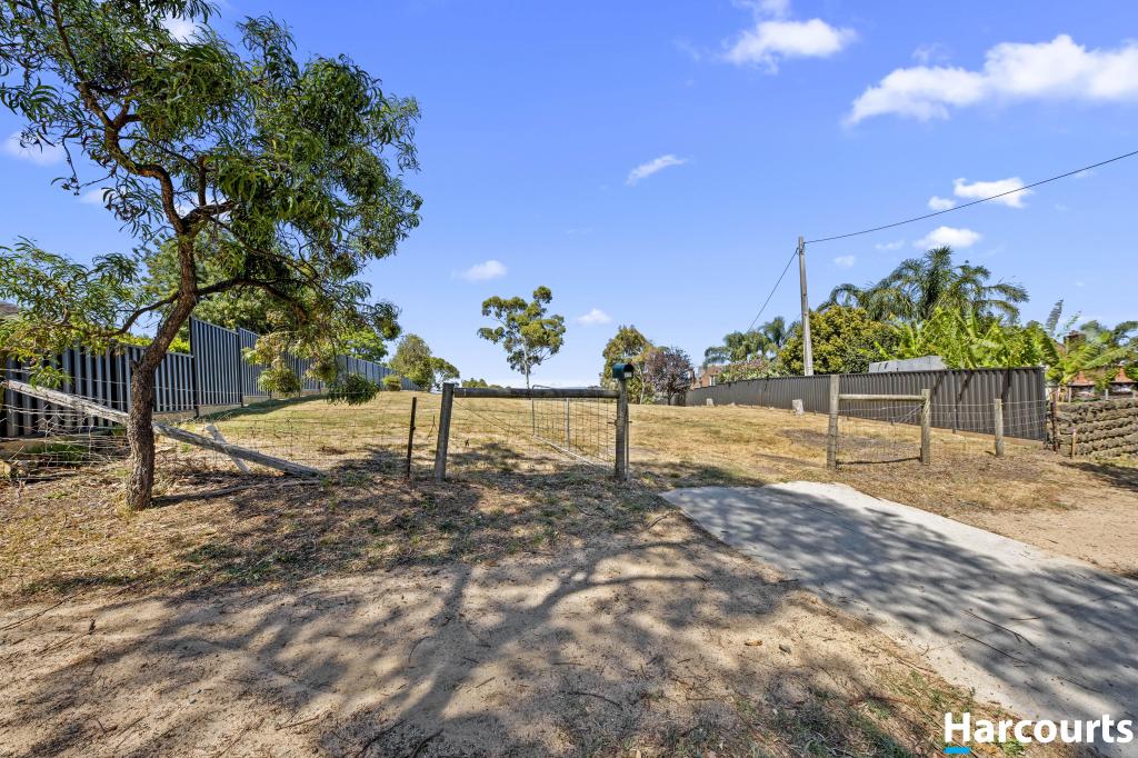 35B CHURCHILL PARK DR, ENDEAVOUR HILLS, VIC 3802
