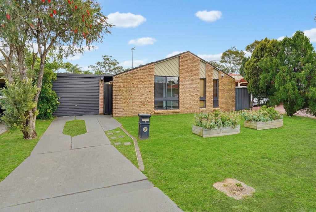 5 KINGSLEY GR, KINGSWOOD, NSW 2747