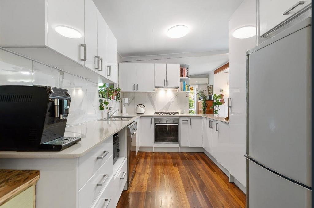 25 Lake View Dr, Tewantin, QLD 4565