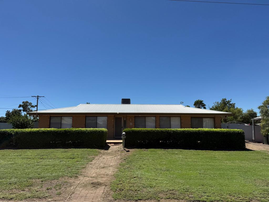 13 Julia Pl, Moree, NSW 2400