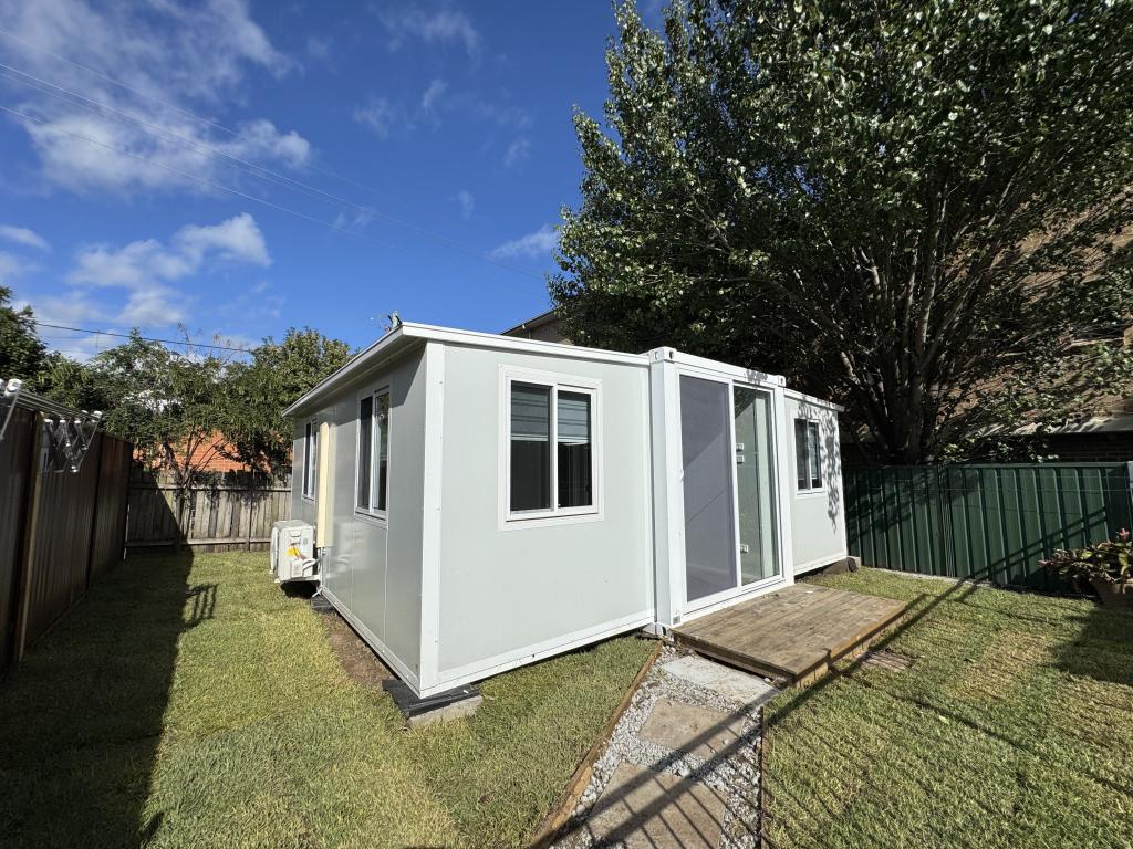 15a Mamre Rd, St Marys, NSW 2760