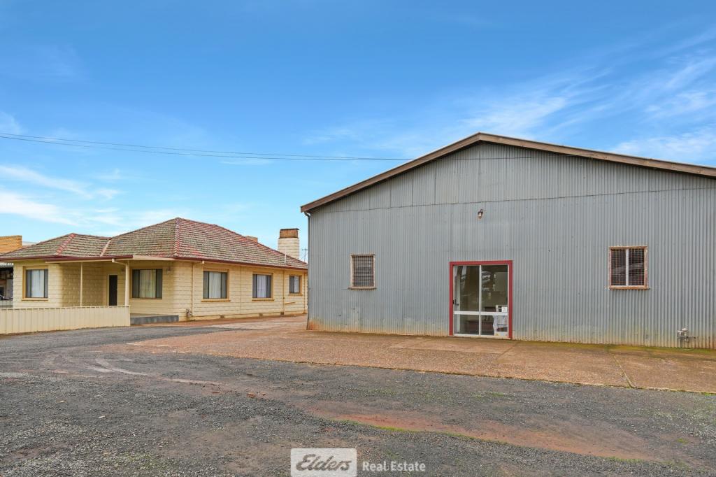 11 Lasscock Rd, Griffith, NSW 2680