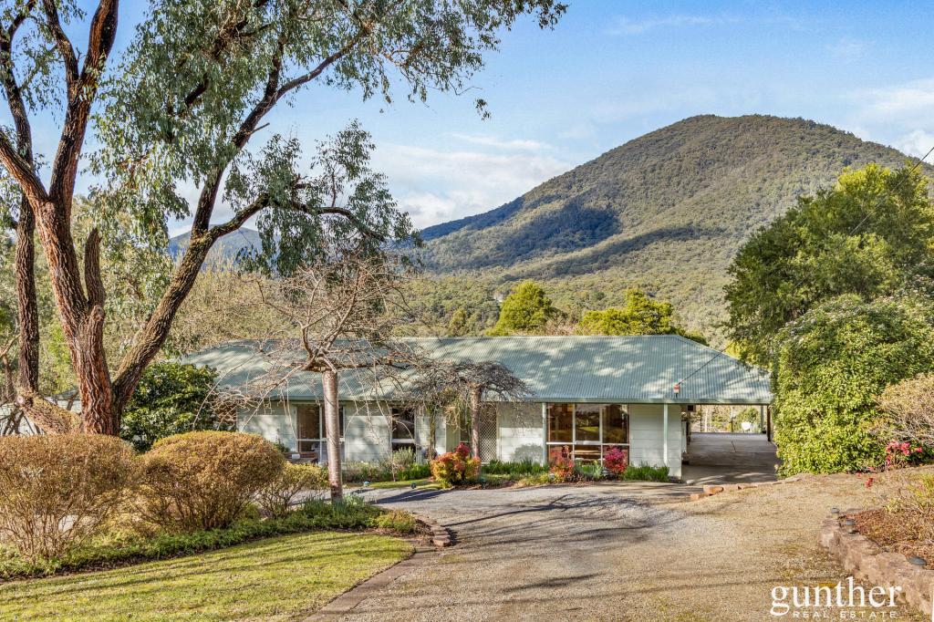 24 GIBBS RD, HEALESVILLE, VIC 3777