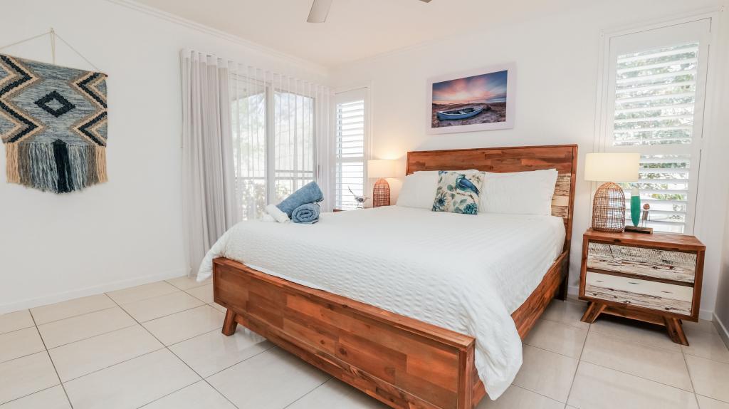 31 Palm Ct, Agnes Water, QLD 4677