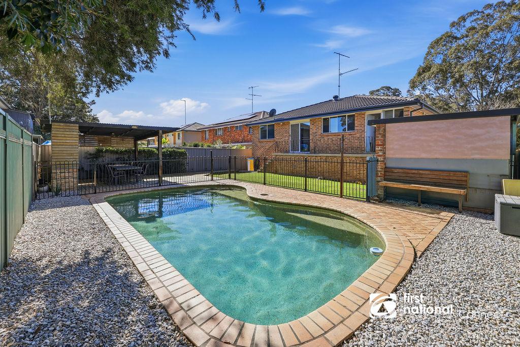 18 Smallwood Rd, Mcgraths Hill, NSW 2756