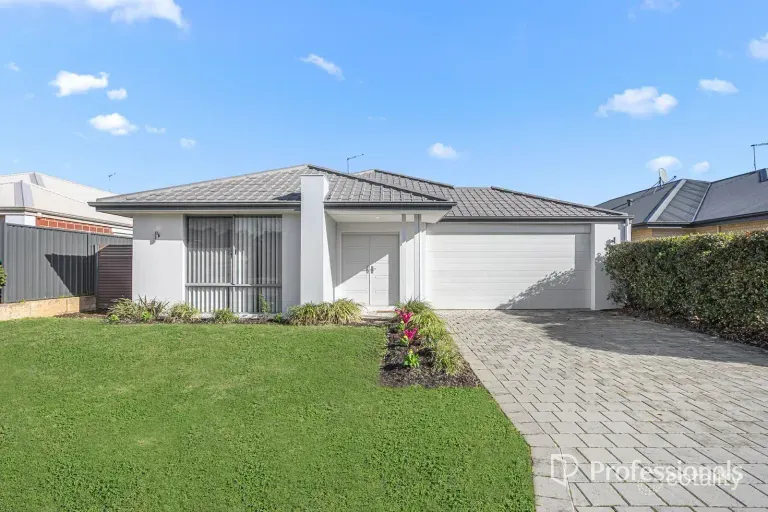 11 LINAKER ST, BALDIVIS, WA 6171