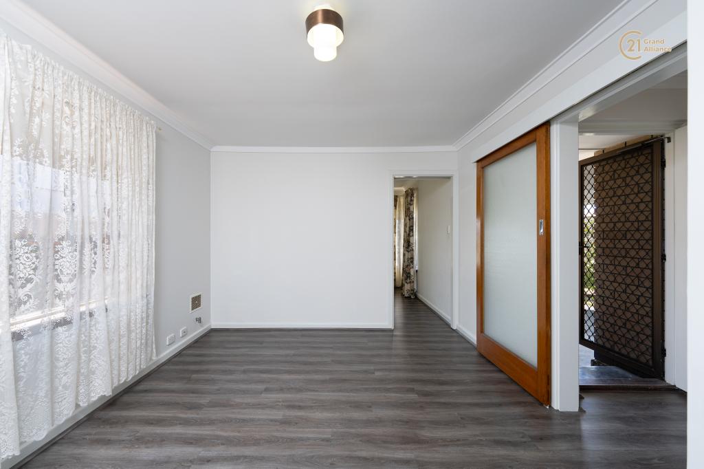 7 Bourne St, Morley, WA 6062