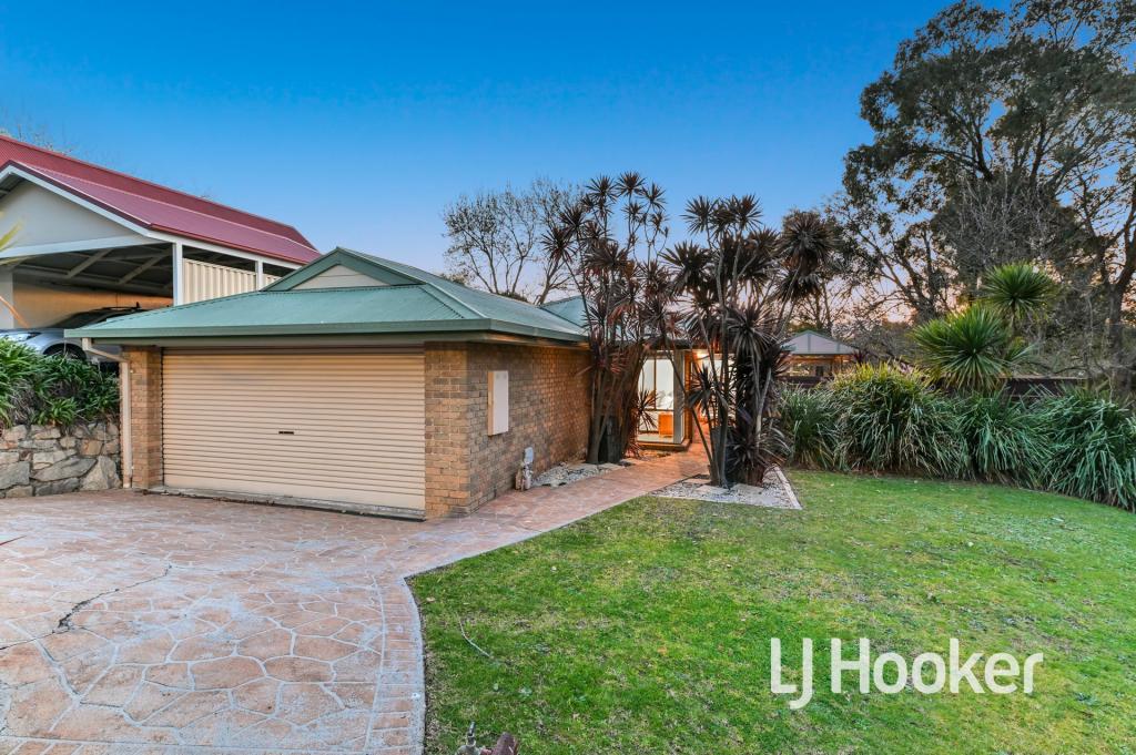 10 Pinewood Cres, Berwick, VIC 3806