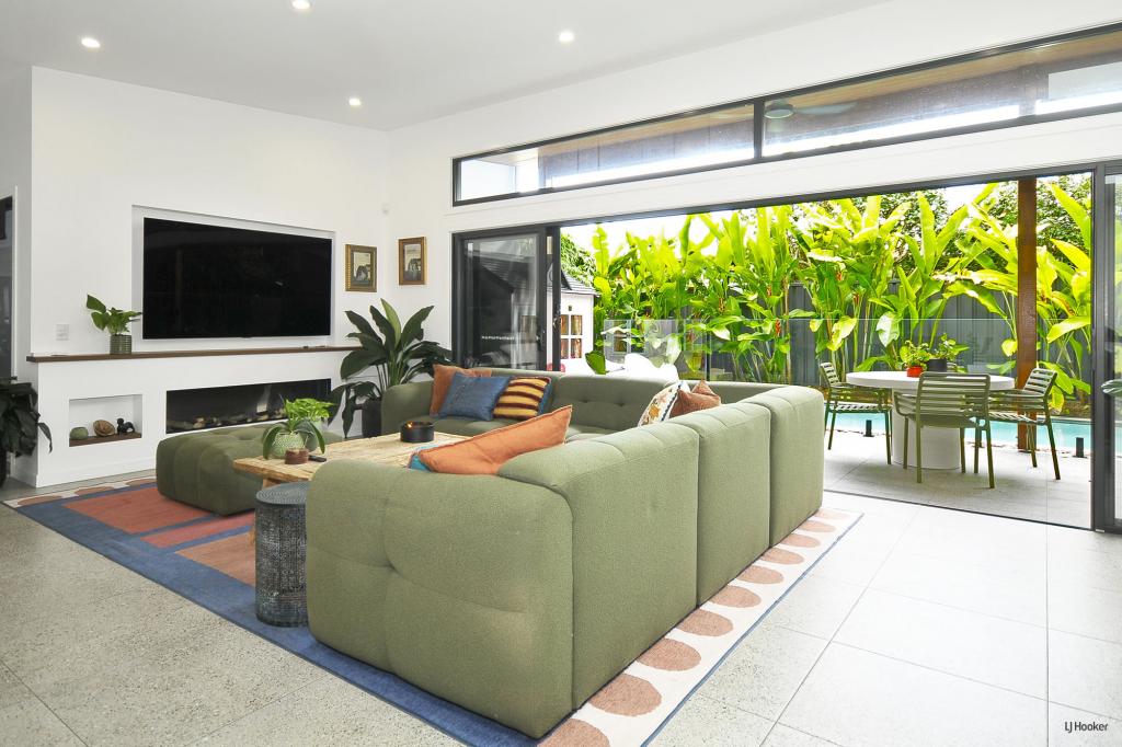 14 Morotai Ave, Palm Beach, QLD 4221