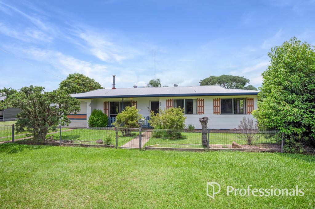 7 James St, Southside, QLD 4570