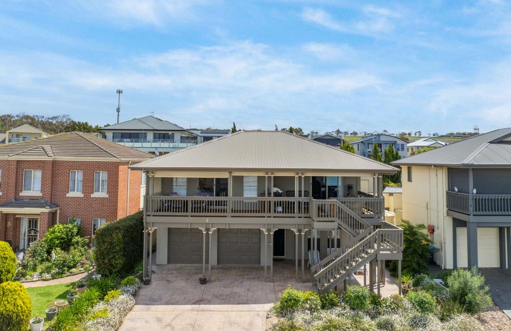 6 Barton Ct, Encounter Bay, SA 5211