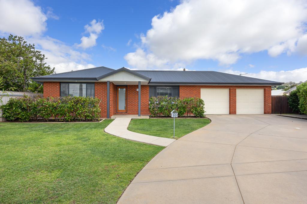 10 GRAMPIAN PL, TATTON, NSW 2650