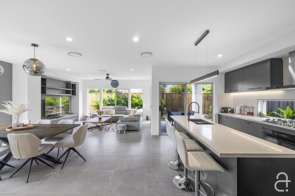 137 Nicklin Way, Warana, QLD 4575