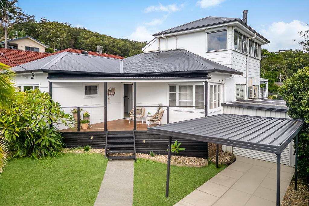 4 EDGEWATER AVE, GREEN POINT, NSW 2251