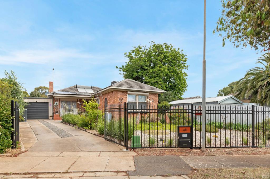 42 Hamblynn Rd, Elizabeth Downs, SA 5113