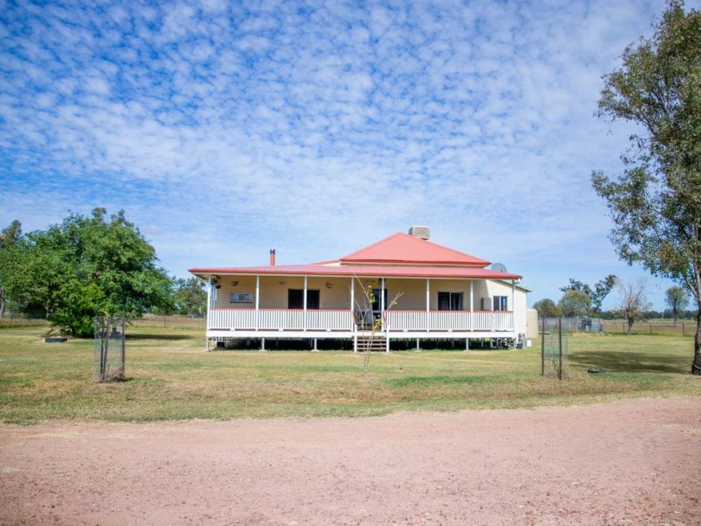 119 Claytons Rd, Roma, QLD 4455