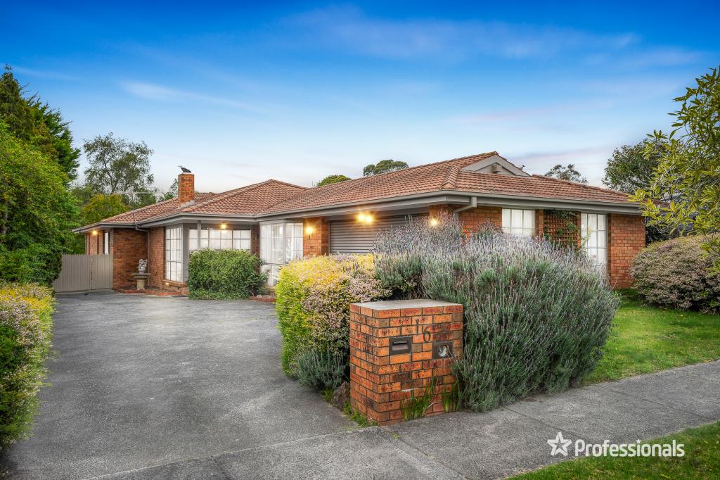 16 Bowen Ct, Berwick, VIC 3806