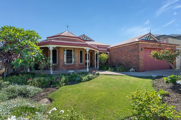 19 Plympton Mews, Hillarys, WA 6025