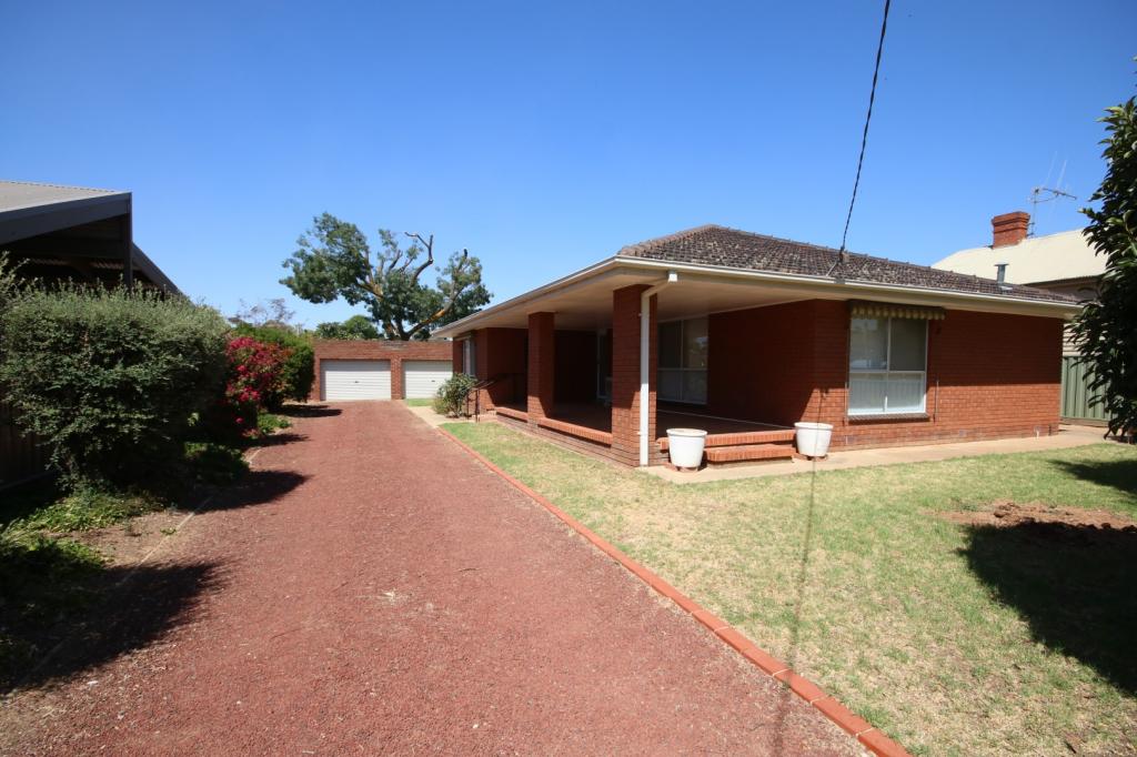 5 Moore St, Rochester, VIC 3561