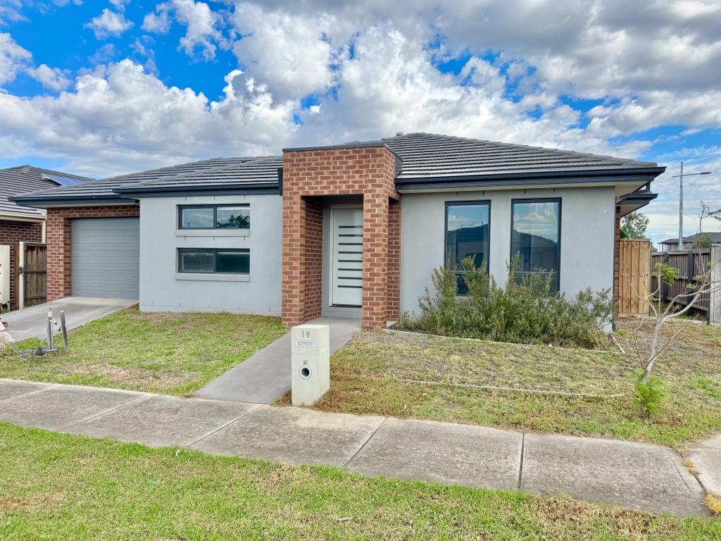 19 Elderflower St, Manor Lakes, VIC 3024