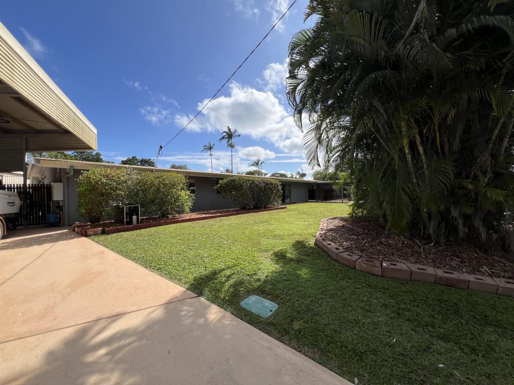 9 Carcoola Ct, Rocky Point, QLD 4874