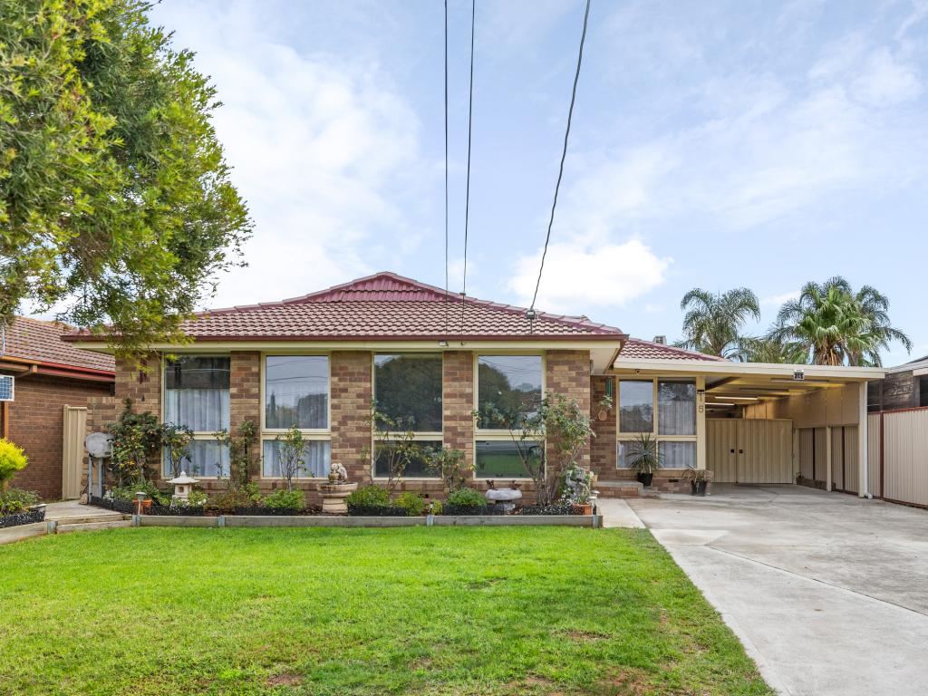 15 CUMBERLAND CT, WERRIBEE, VIC 3030