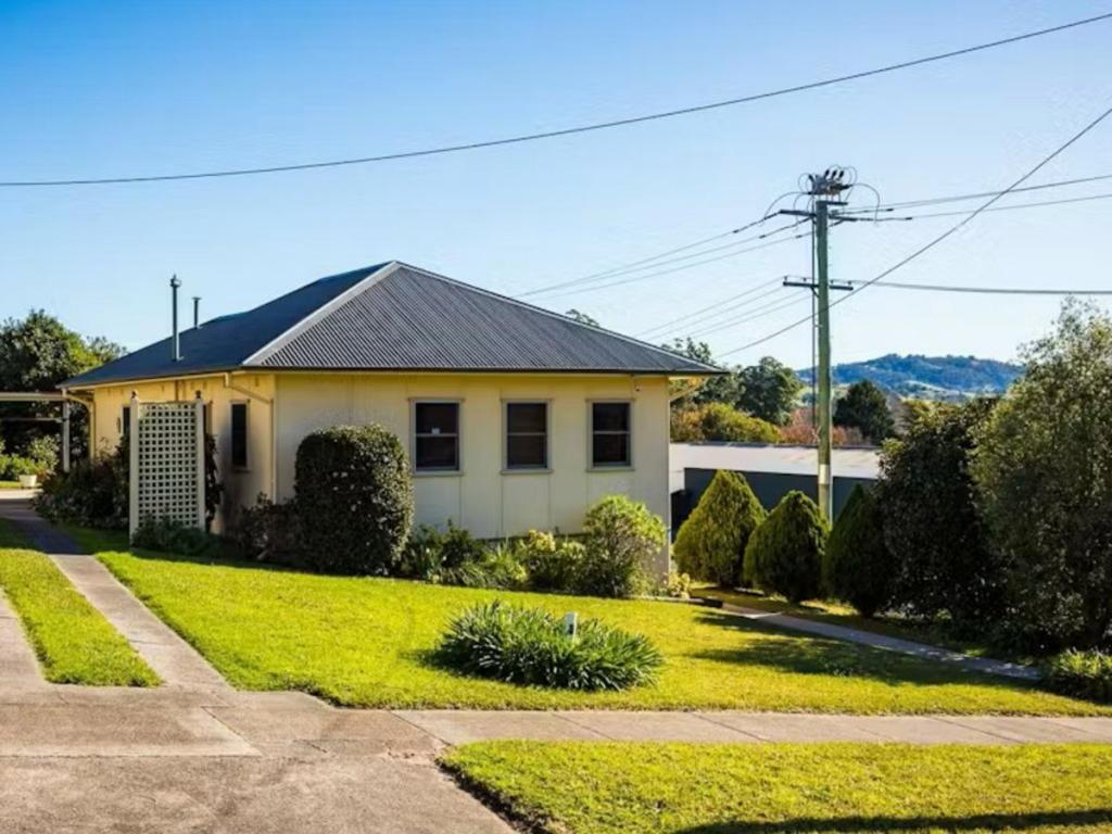 9 Spindler St, Bega, NSW 2550