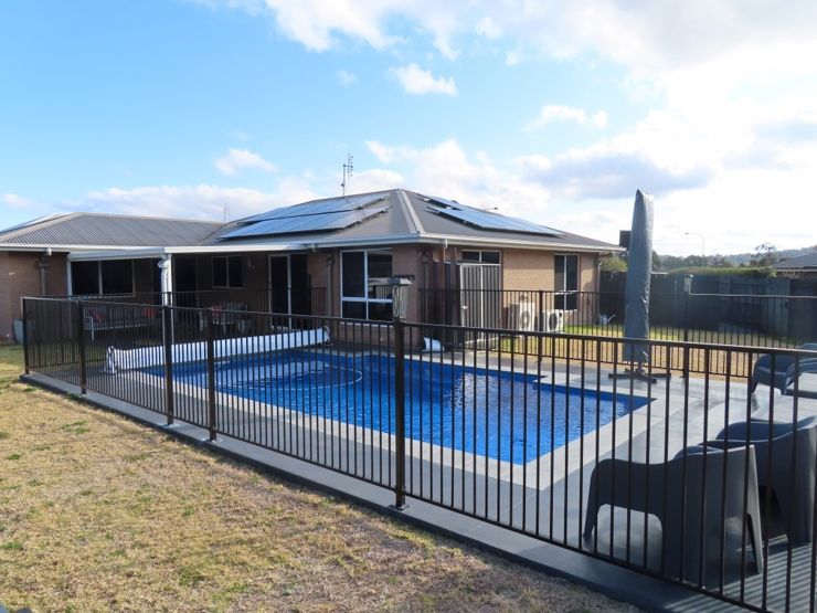 13 LAVENA CT, STANTHORPE, QLD 4380